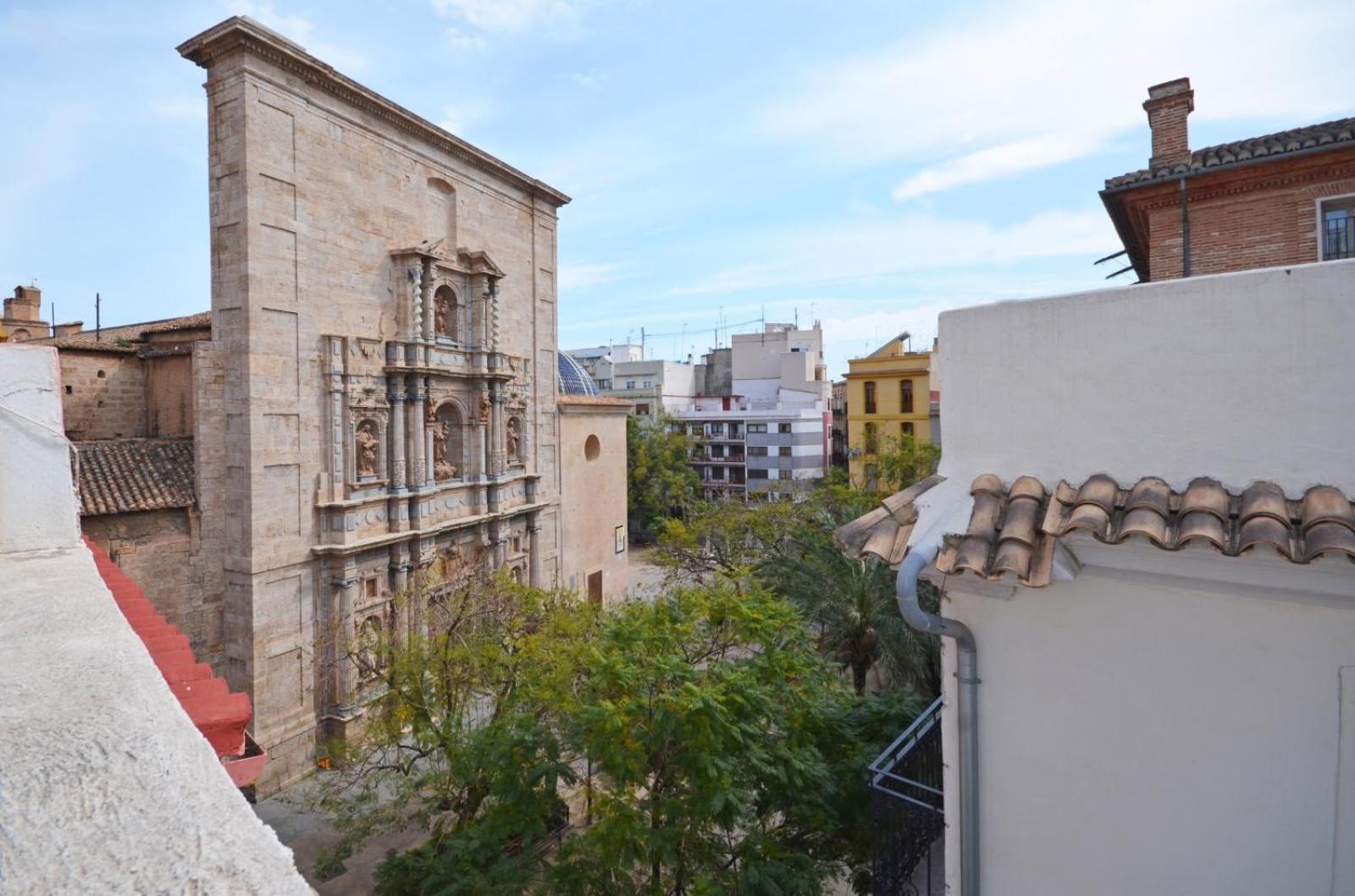 Sunny Cozy Penthouse With A Terrace At Plaza Del Carmen Apartment บาเลนเซีย ภายนอก รูปภาพ